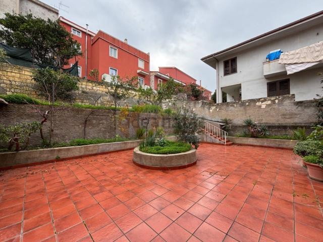 Appartamento in vendita di 388 m² in Via Antonio Segni, 4