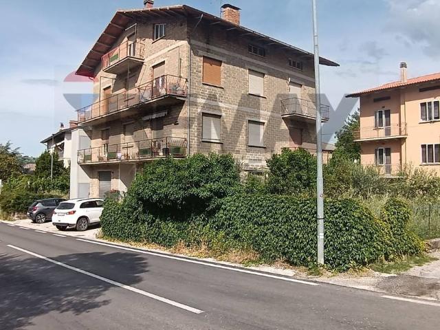 Appartamento in vendita di 390 m² in Via XXV Aprile