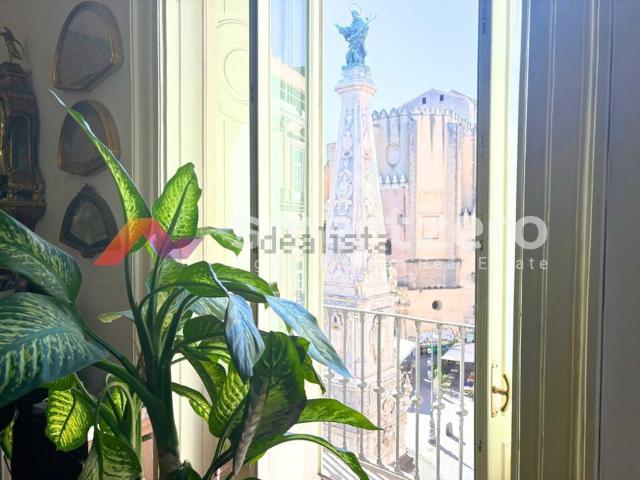 Appartamento in vendita di 390 m² in Piazza San Domenico Maggiore