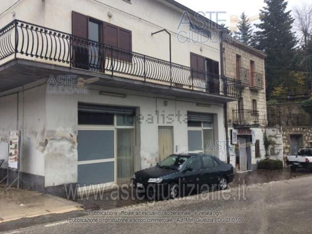 Appartamento in vendita di 394 m² in Contrada Parello, 2