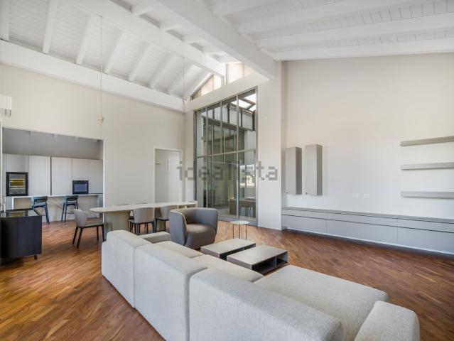 Appartamento in vendita di 395 m² in Via Braida, 120