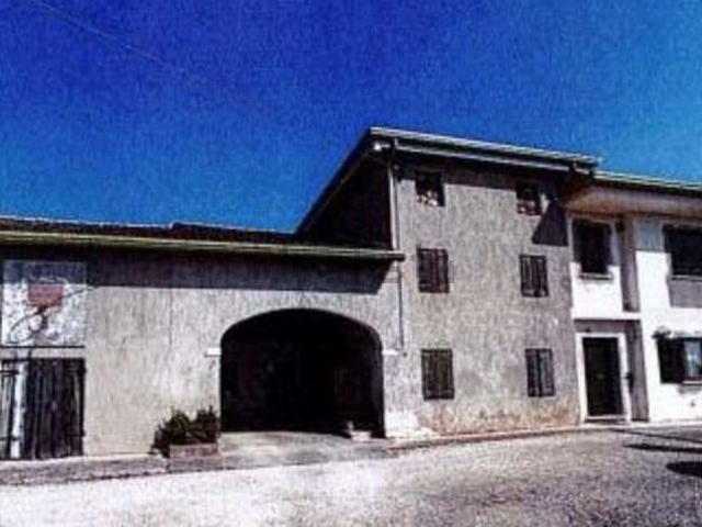 Appartamento in vendita di 396 m² in Via Ortigara