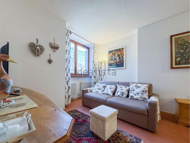 Appartamento in vendita di 397 m² in Via Peller, 9
