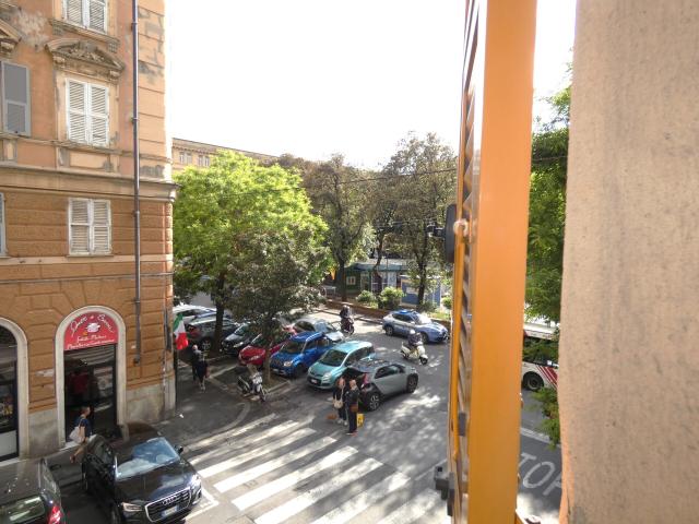 Appartamento in vendita in via giovanni torti, Genova