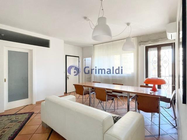 Appartamento in vendita in via lupiae 46, Lecce