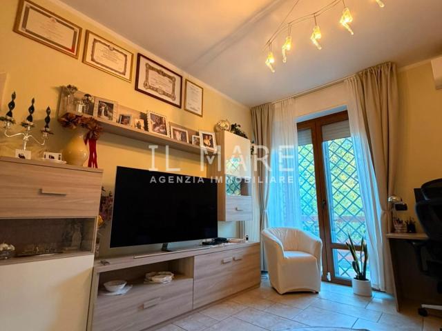 Appartamento in vendita, Massa marina di