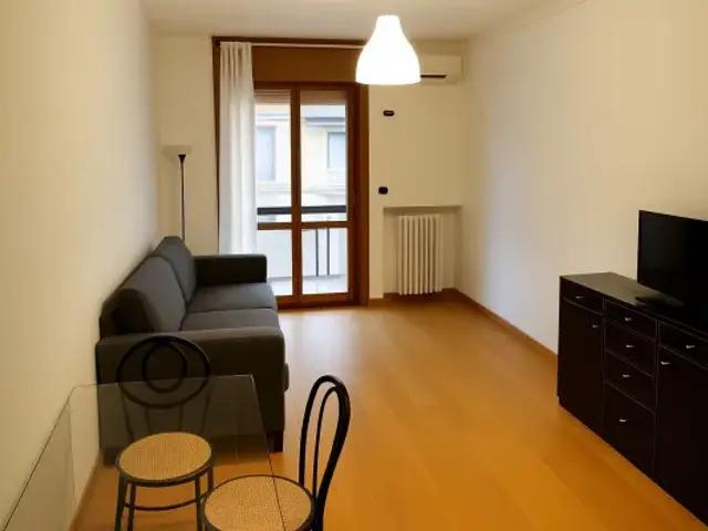 Appartamento in Via Melzo 13, Milano