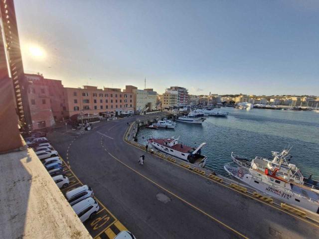 Appartamento in Via Molo Innocenziano 44, Anzio, RM