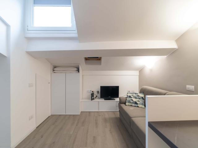 Appartamento in Via Adige, Milano di 29 m²