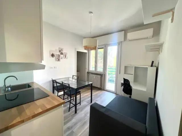 Appartamento in Via Alfonso Capecelatro 41, Milano
