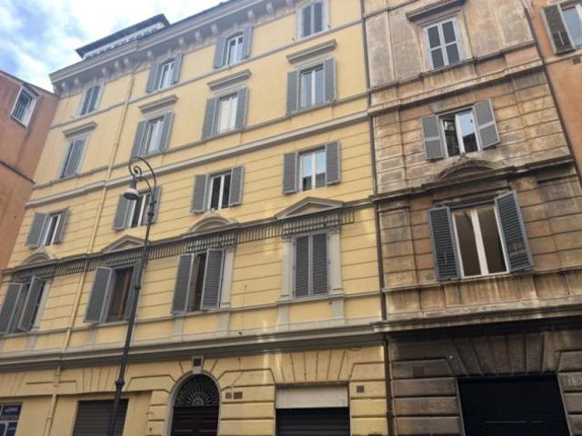 Appartamento in Via Arenula