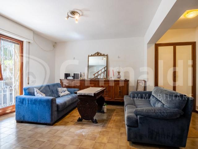 Appartamento in Via Beato Battista Spagnoli, Roma, RM