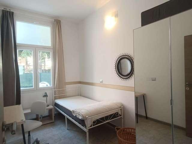 Appartamento in Via Castellammare, Milano, di 120 m² con 4 camere da letto