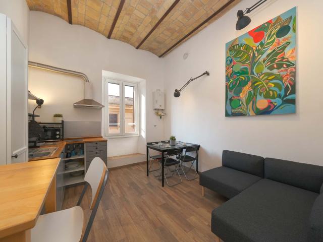 Appartamento in Via del Commercio, Roma