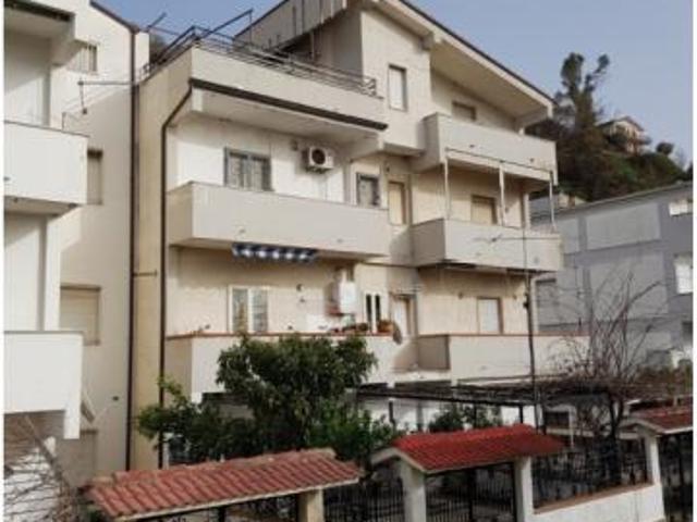 Appartamento in via della collina