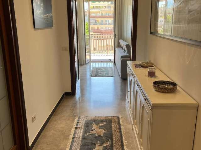 Appartamento in Via Ettore Mambretti, Roma, di 115 m² con 2 camere da letto
