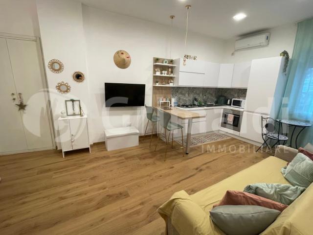 Appartamento in VIA G SANTACROCE 40, Napoli, NA