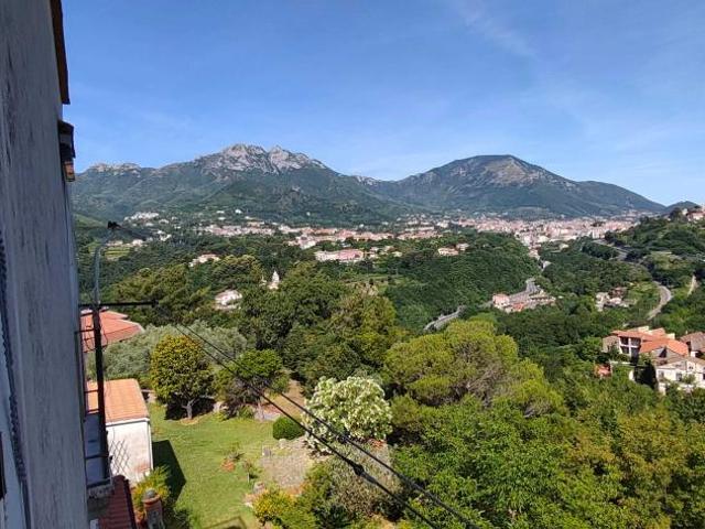 Appartamento in Via Gennaro Lamberti