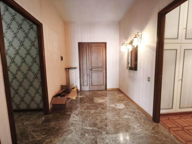Appartamento in Via Giulio Curioni