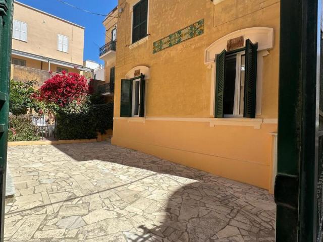 Appartamento in Via Padre Lombardi 14, Anzio, RM
