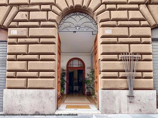 Appartamento in Via Raffaele Cadorna, Roma