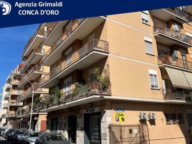 Appartamento in Via Val Maira 12, Roma, RM