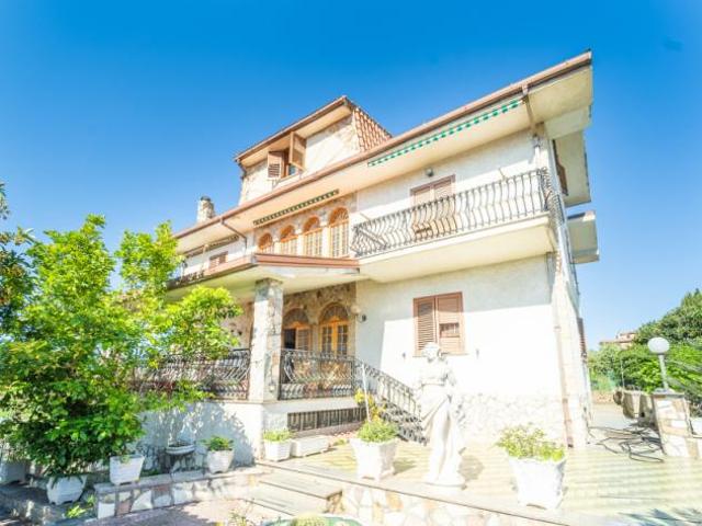 Appartamento in Via Villalago