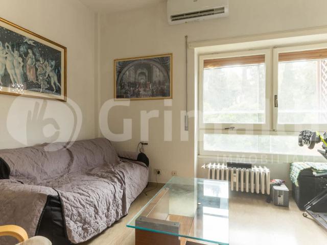 Appartamento in Viale del Tintoretto, Roma, RM
