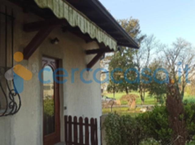 Appartamento in villa con ampio giardino privato