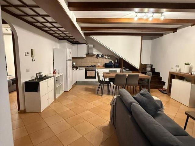 Appartamento in villa con giardino AXA