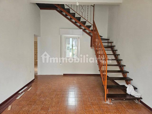 Appartamento in villa, buono stato, 120 m², Via Pomposa, Ferrara