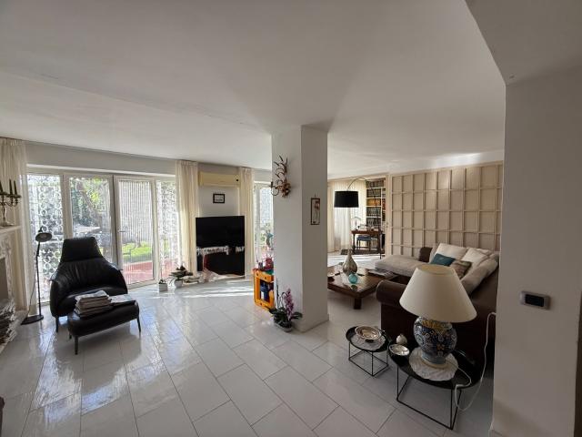 Appartamento in Villa Discesa Gaiola