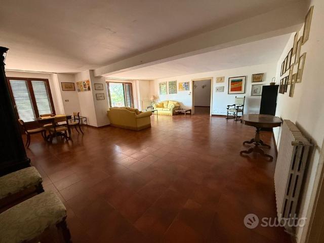 Appartamento in villa indipendente con giardino