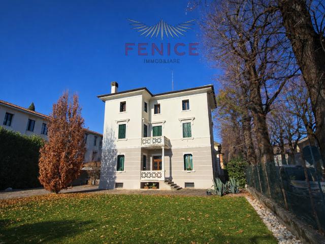 Appartamento in villa storica restaurata – Montebelluna centro