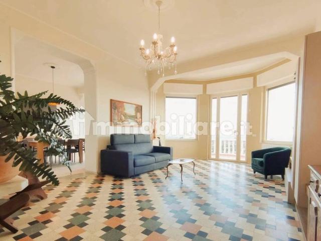 Appartamento in villa via Antonio Sebastiani 7, Centro, Minturno