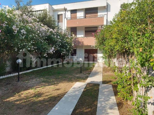 Appartamento in villa via delle Petunie 20, Lido di Cincinnato Sirene, Anzio