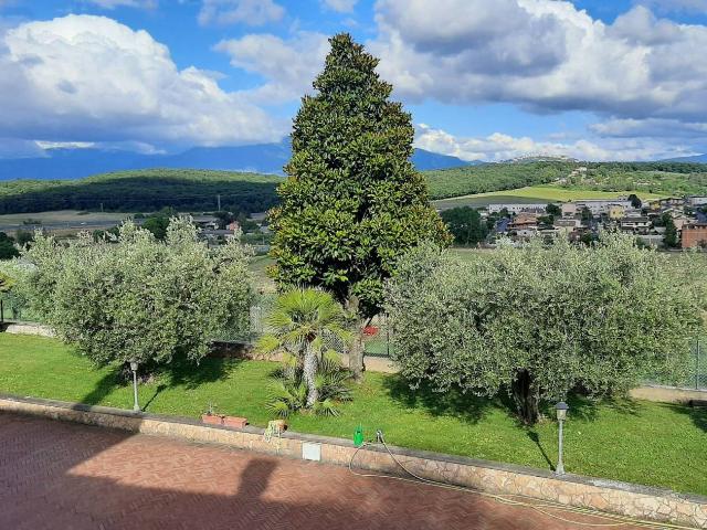 Appartamento in villa via di Castelchiodato, Mentana