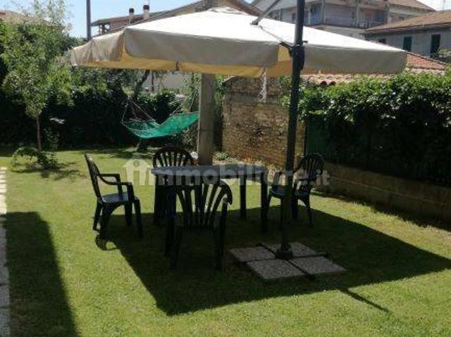 Appartamento in villa via di Villa Basile 19, Colli Gesuiti, Pescara