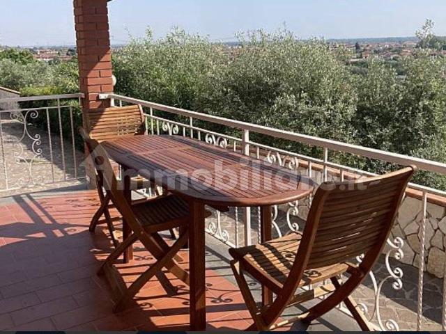 Appartamento in villa via Don Lazzaro Giannini 10, Pietrasanta