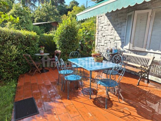 Appartamento in villa via Ghilenda 17, Centro, Ameglia