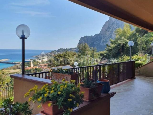 Appartamento in villa via Giovanni del Porto 23, Addaura, Palermo