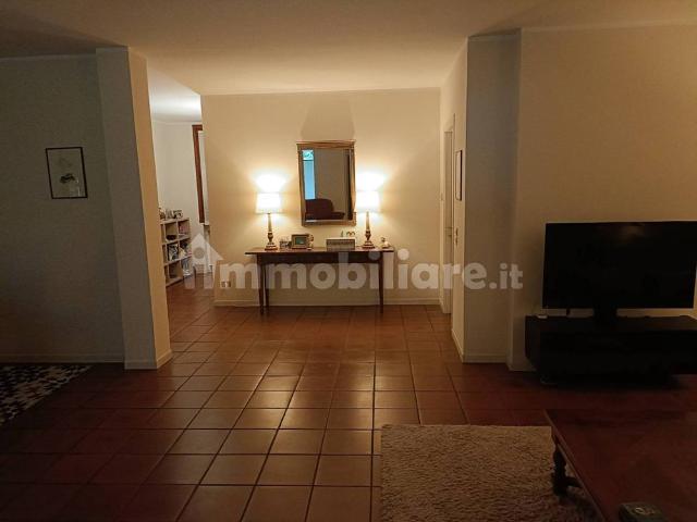 Appartamento in villa via Giuseppe Garibaldi, Paratico