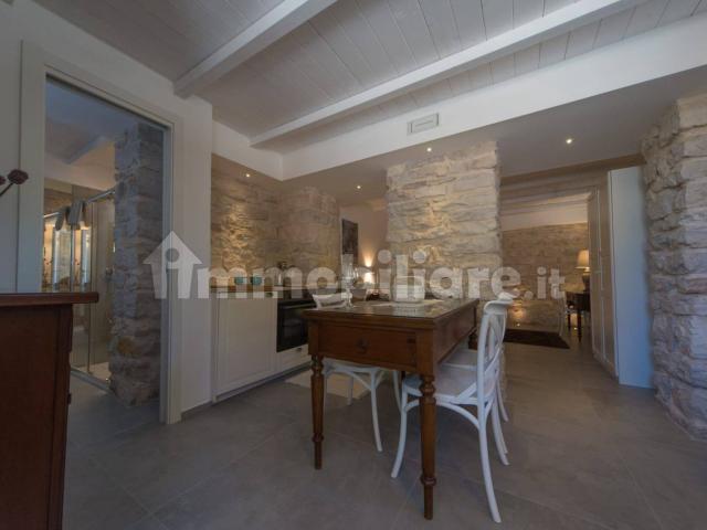 Appartamento in villa via Grado 19, Trani