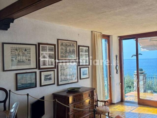 Appartamento in villa via Jacopo Ruffini 15, Centro, Camogli