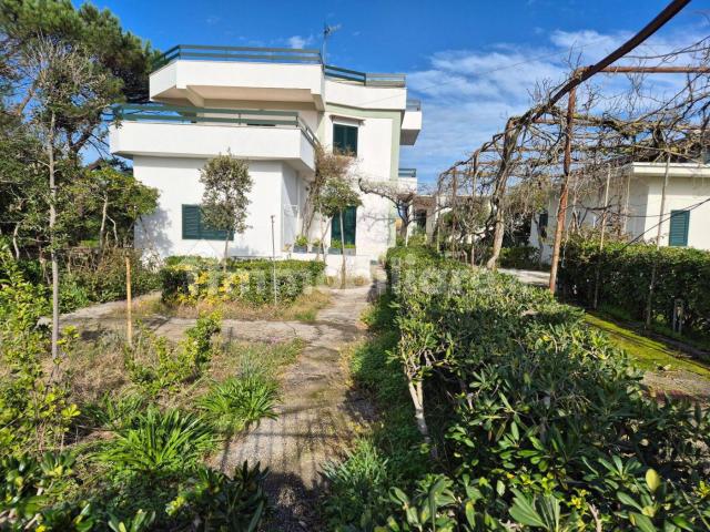 Appartamento in villa via Lago Piatto 33, Bagnara Destra Volturno, Castel Volturno