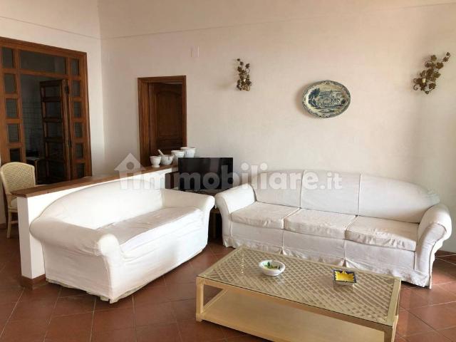 Appartamento in villa via Piccola Marina 76, Centro, Capri