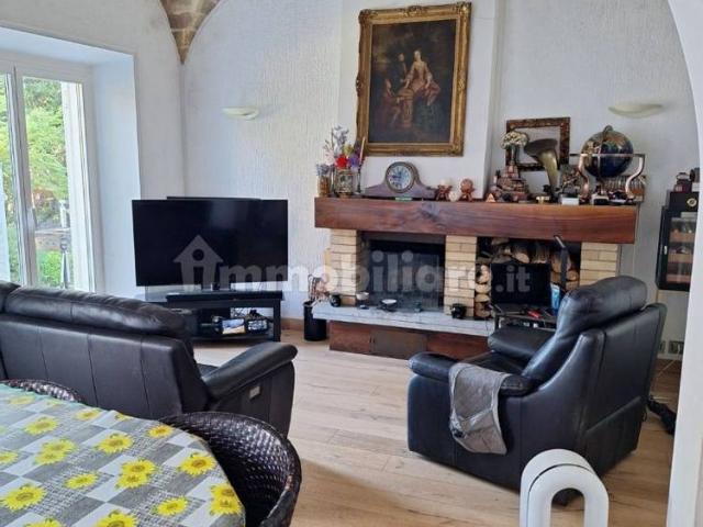 Appartamento in villa via Pietro Gori, Centro, Falconara Marittima