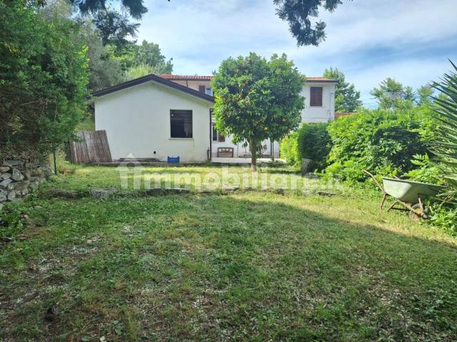 Appartamento in villa via Pisanello 124, Centro, Ameglia