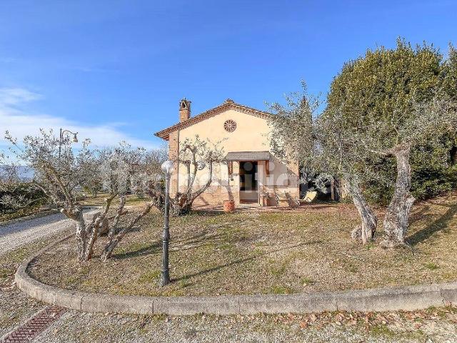 Appartamento in villa viale Trasimeno 100, Magione