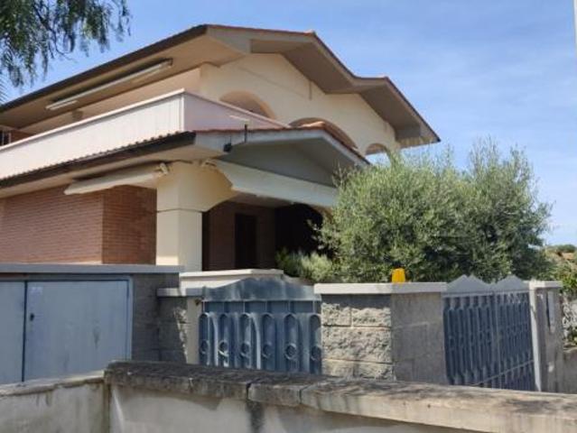APPARTAMENTO INDIPENDENTE di 3 vani e di 70 mq FOLLONICA rif. TC171